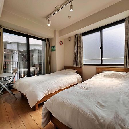 Gamadas Bld Tokio Buitenkant foto